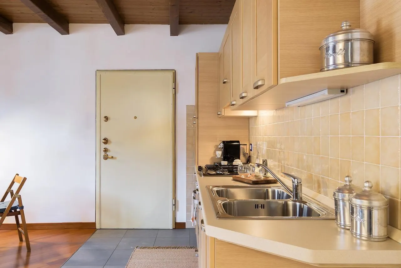 Contrada San Giacomo - MyHomeinComo Apartamento Como